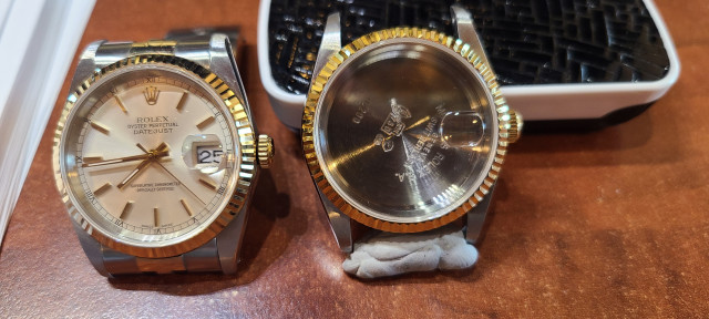 Gen bezel & crown vs raffles case