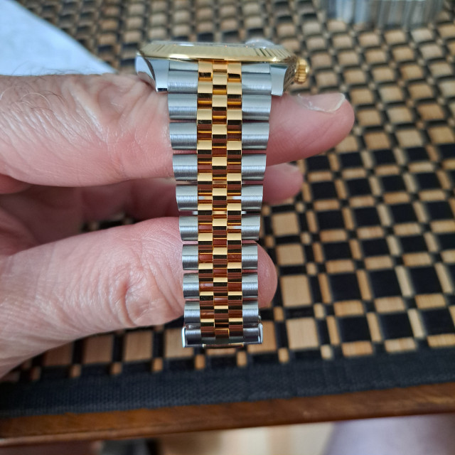 1000032086