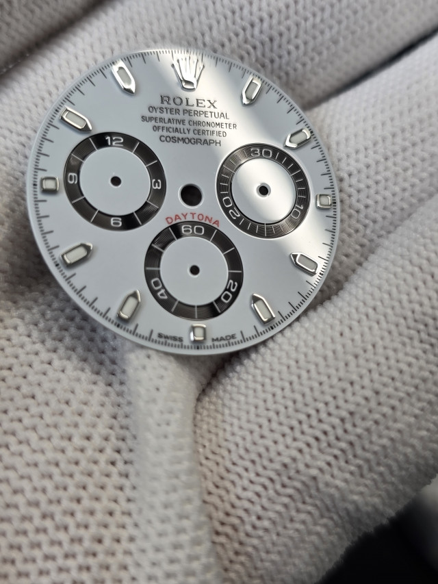 1000015957