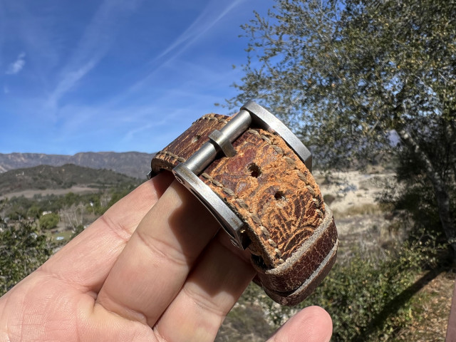 Strap Levis 4