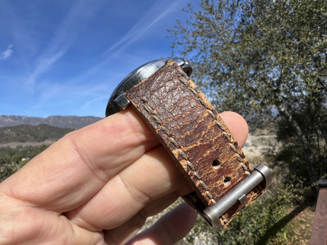 Strap Levis 3