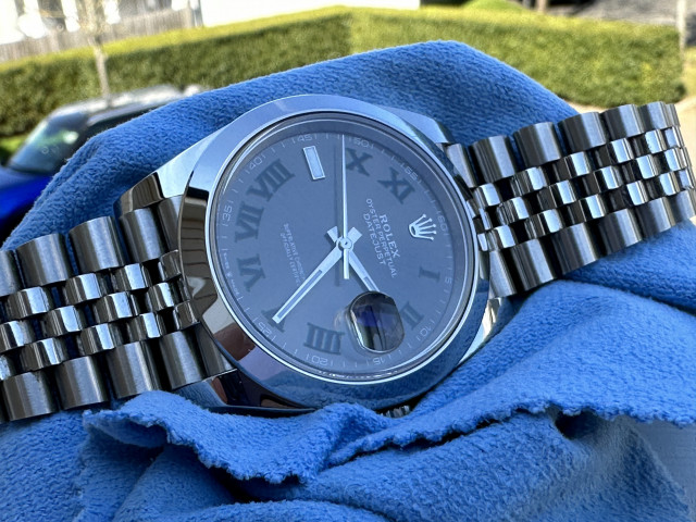 38KE8E.jpg