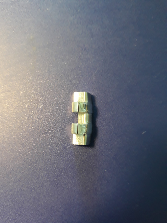 3YO881.jpg