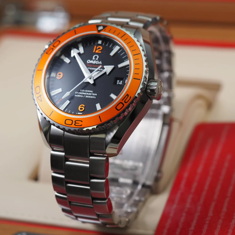 Omega planet ocean outlet orange