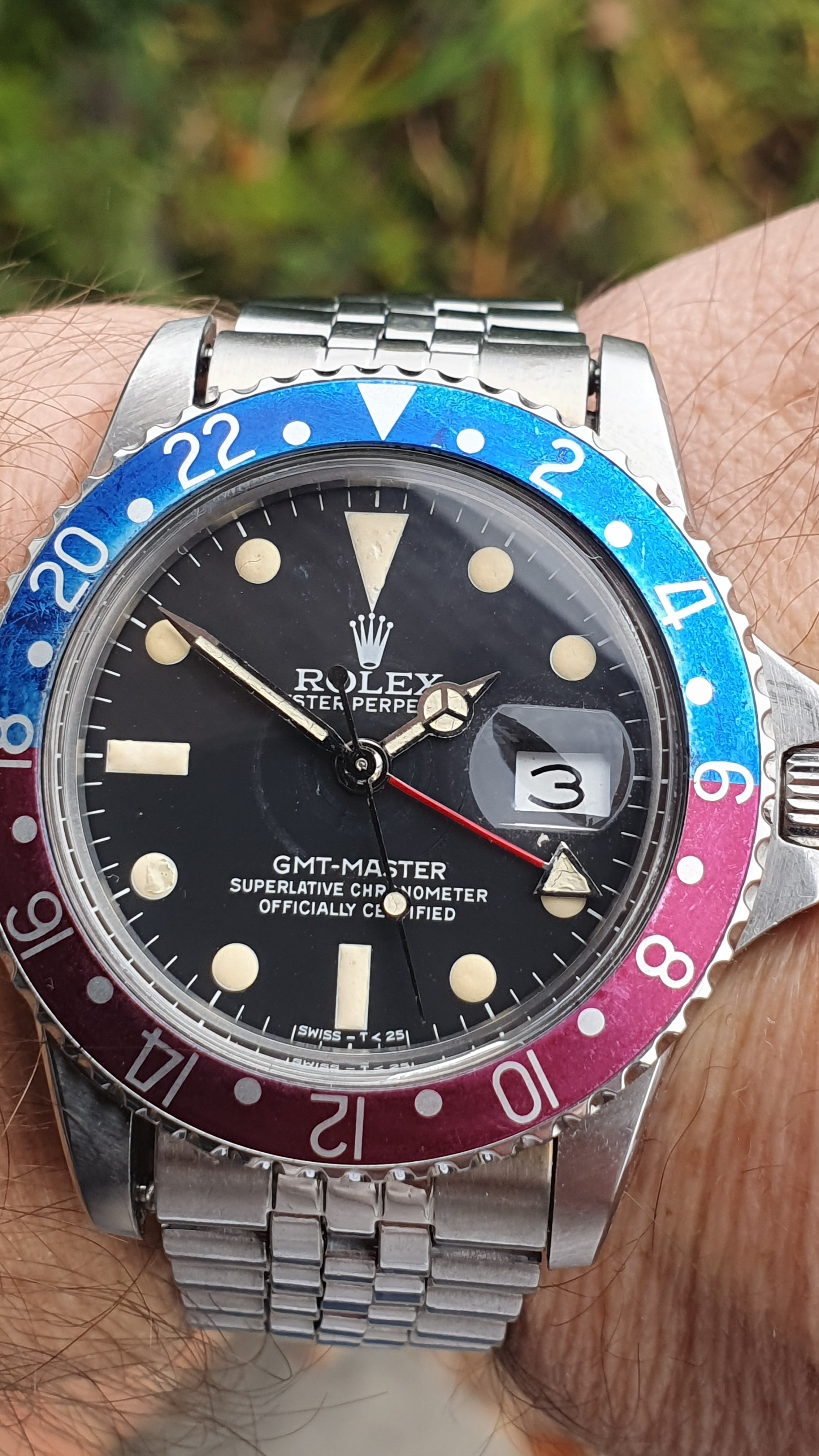 How Can You Remove Scratches From Your Rolex Watch?