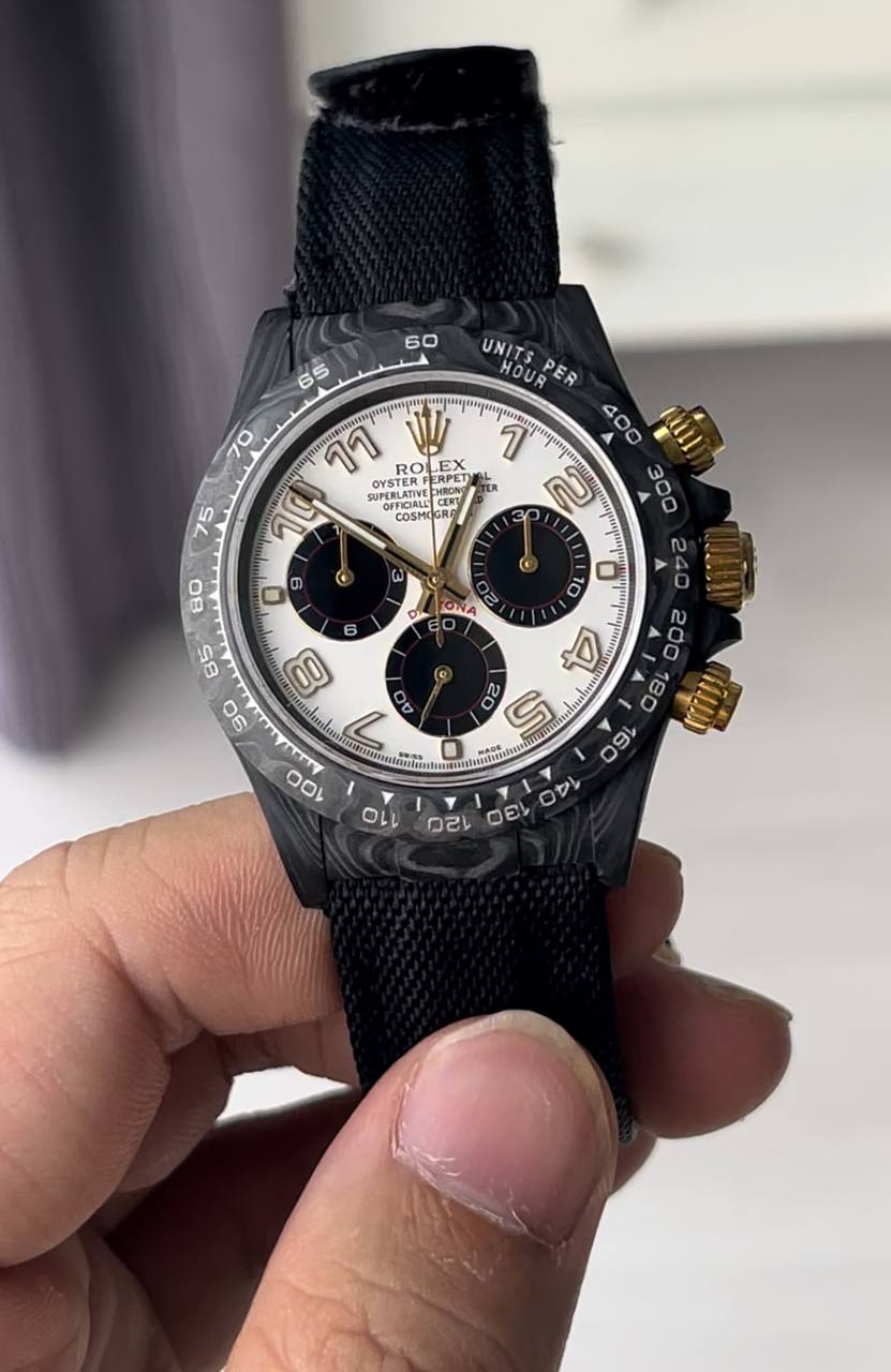 Future black hot sale diamond watch