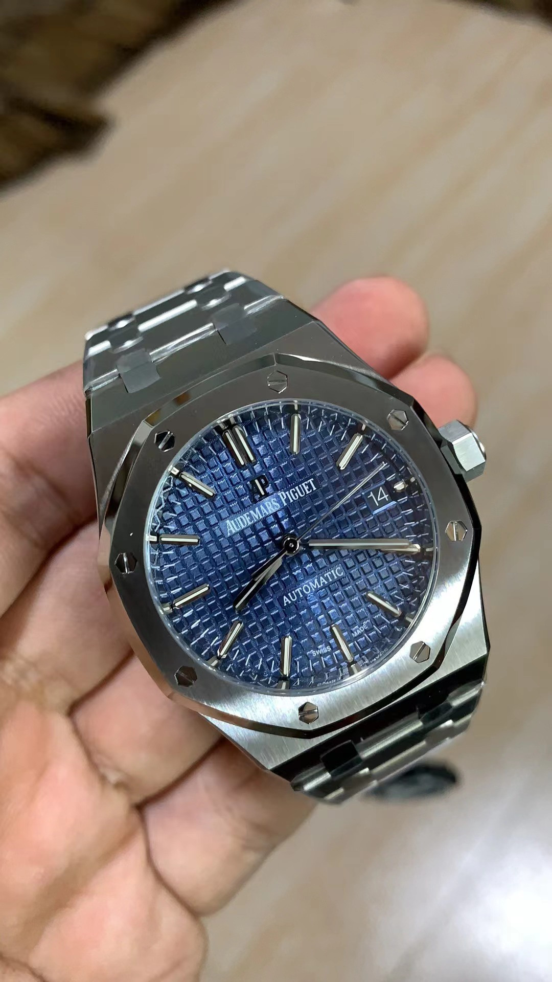 Royal oak shop 15450 blue dial