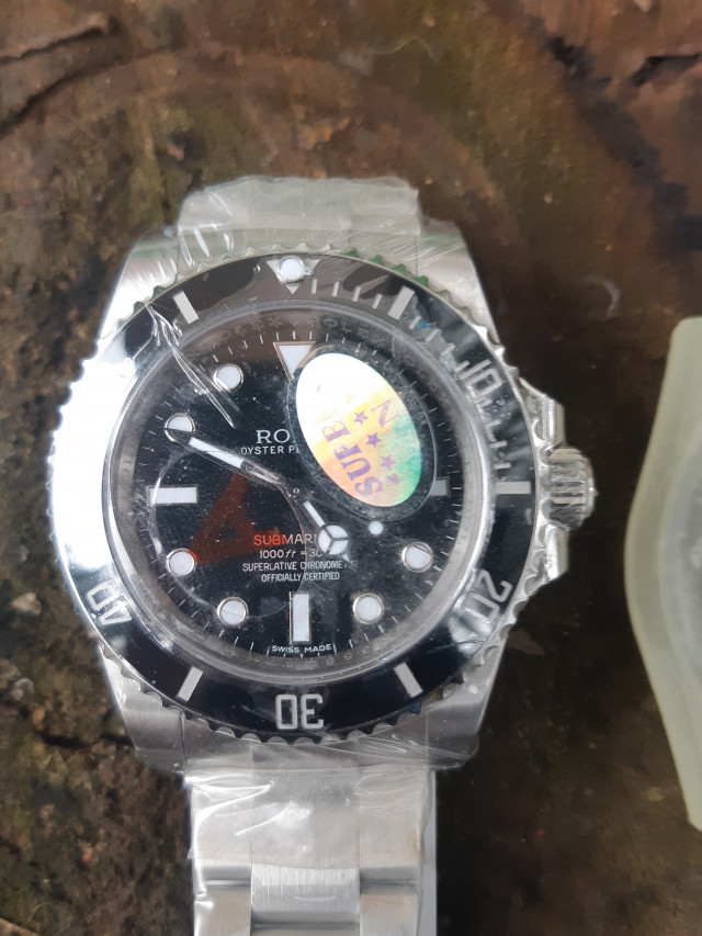 Sub 16610 SH3135 vs Noob 114060 - Ρολόγια Replica