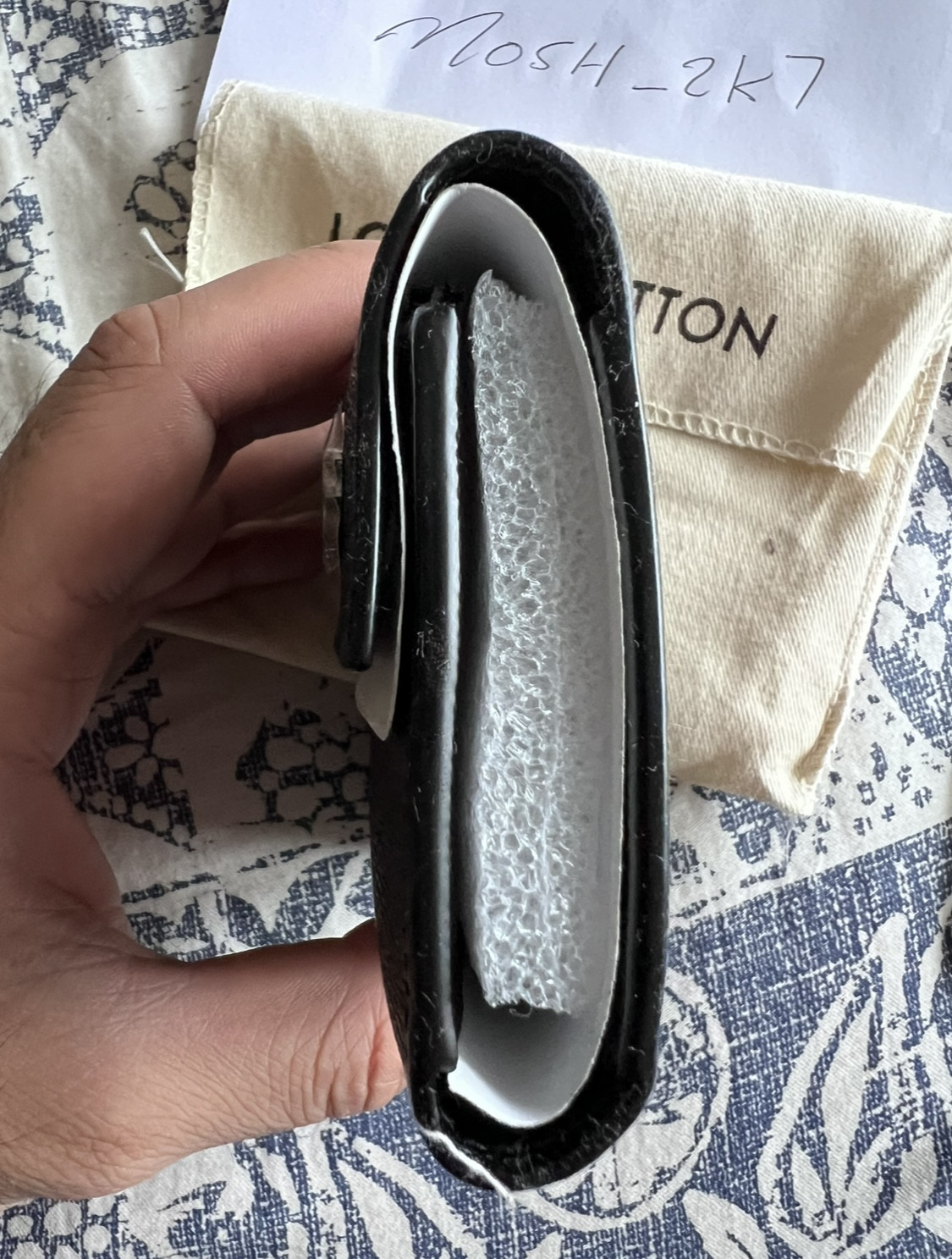 Part 2 - Louis Vuitton - Replica Accessories (Wallets, Belts, Keychains,  Gloves, Pouch etc)