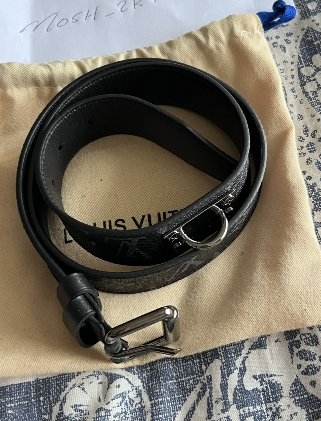 Part 1 - Louis Vuitton - Replica Accessories (Wallets, Belts, Keychains,  Gloves, Pouch etc)