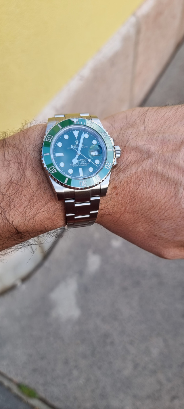 1000074686