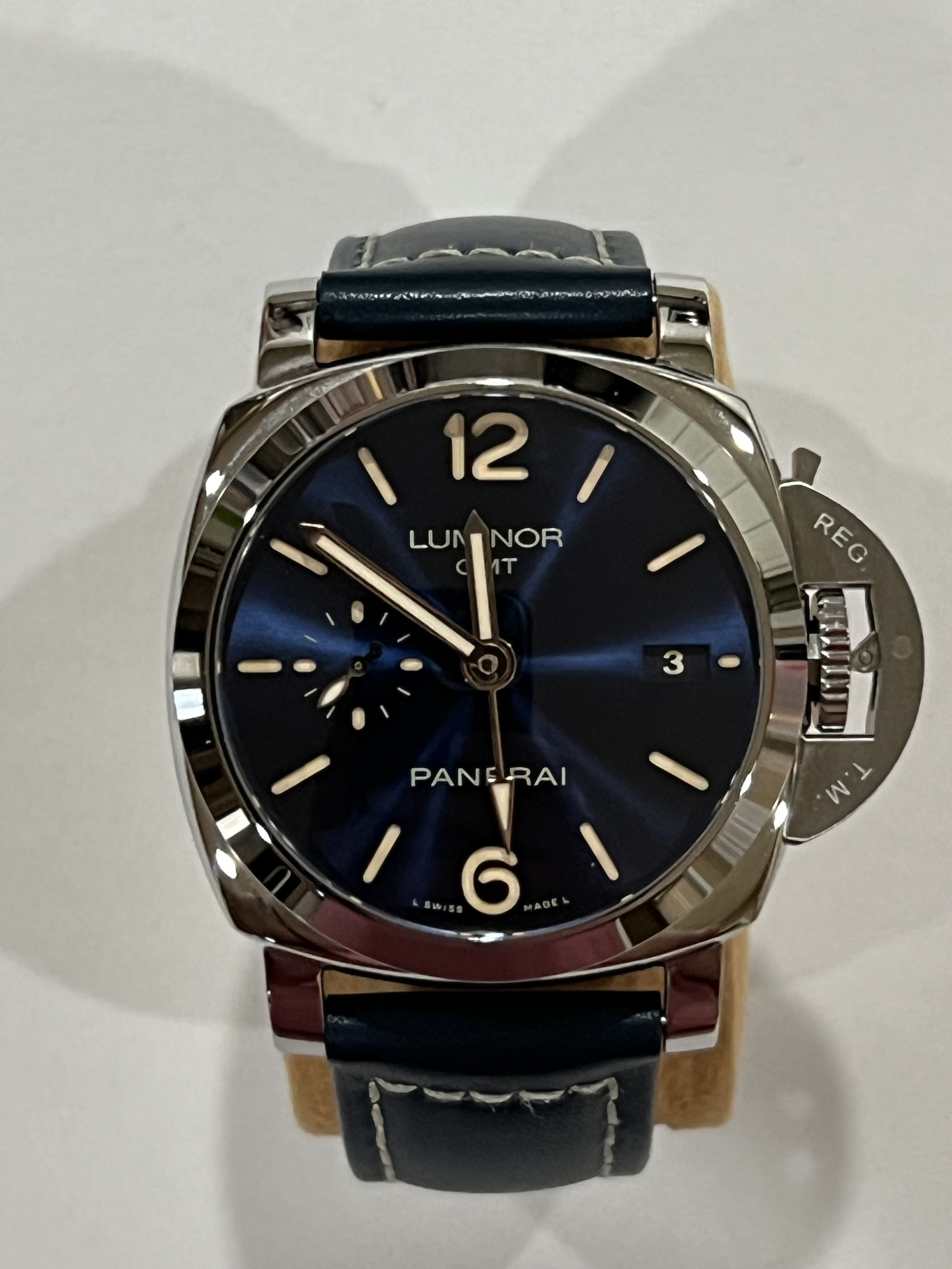 Panerai 688 clearance replica