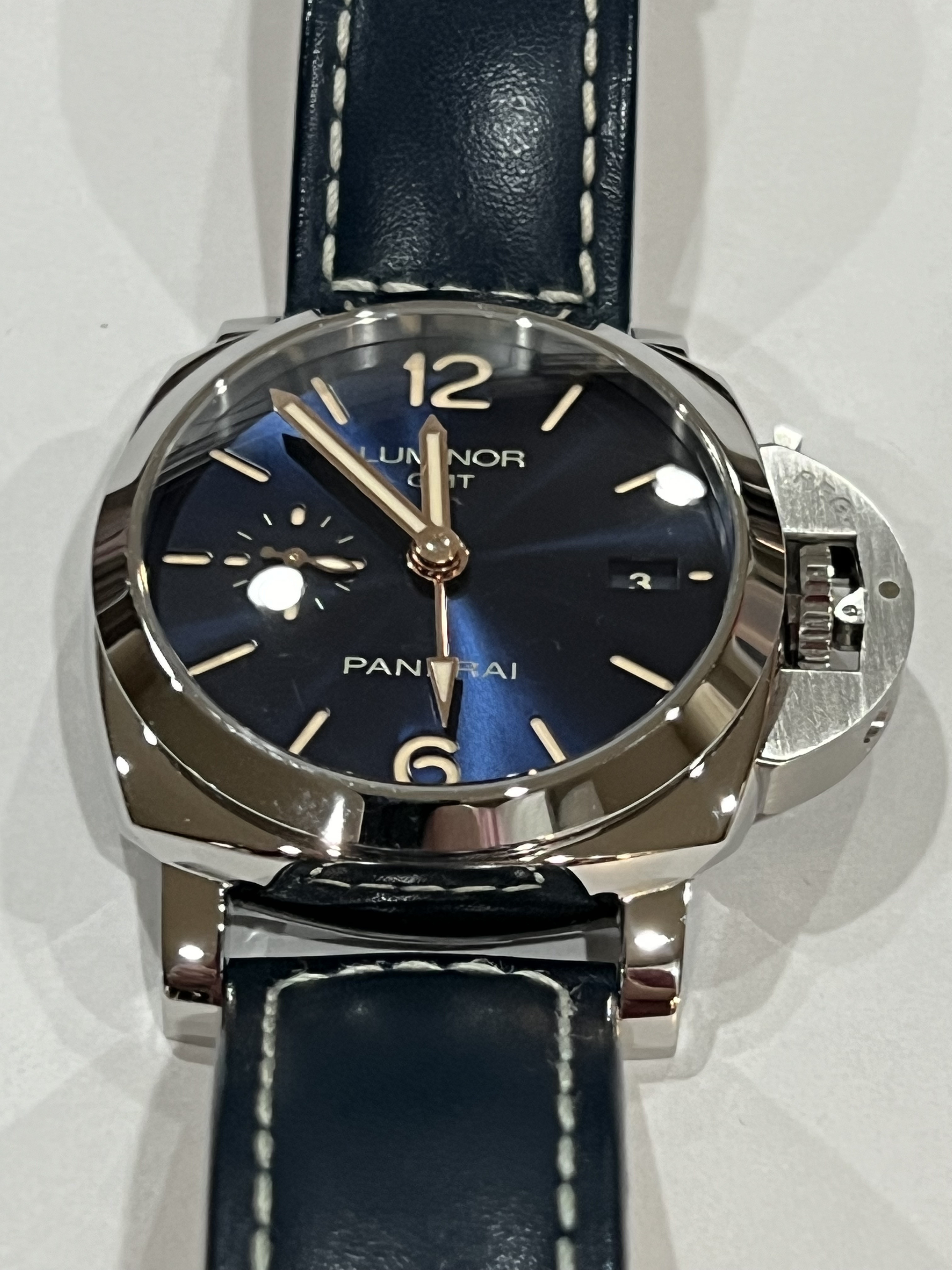 SOLD Panerai PAM 688 Replica Watch Info