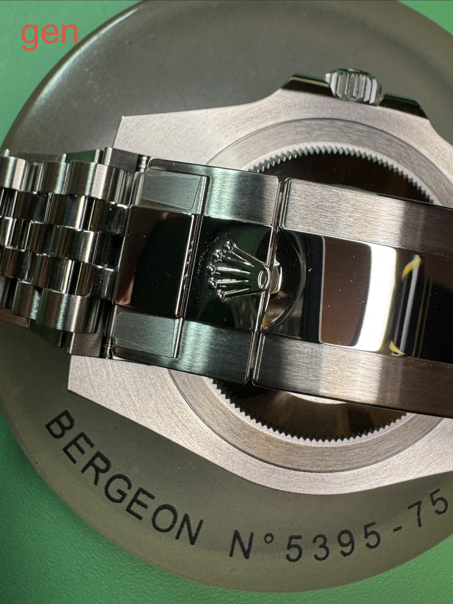 GMT 126710 Clean plus vs Gen  - Ρολόγια Replica