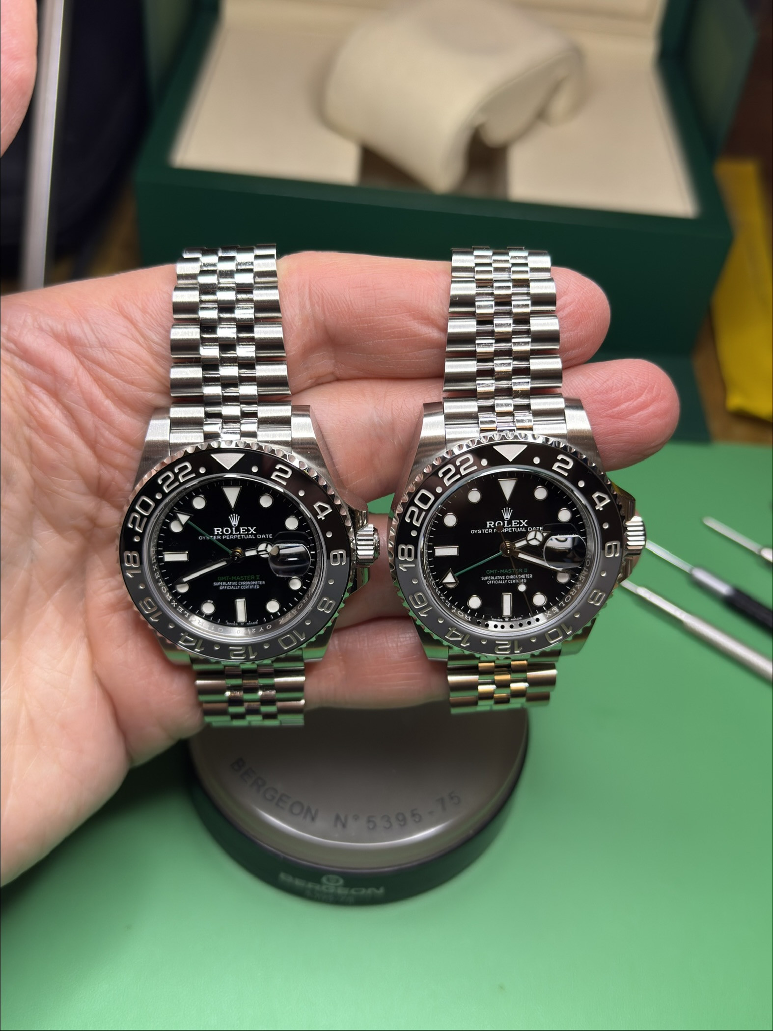 GMT 126710 Clean plus vs Gen  - Ρολόγια Replica