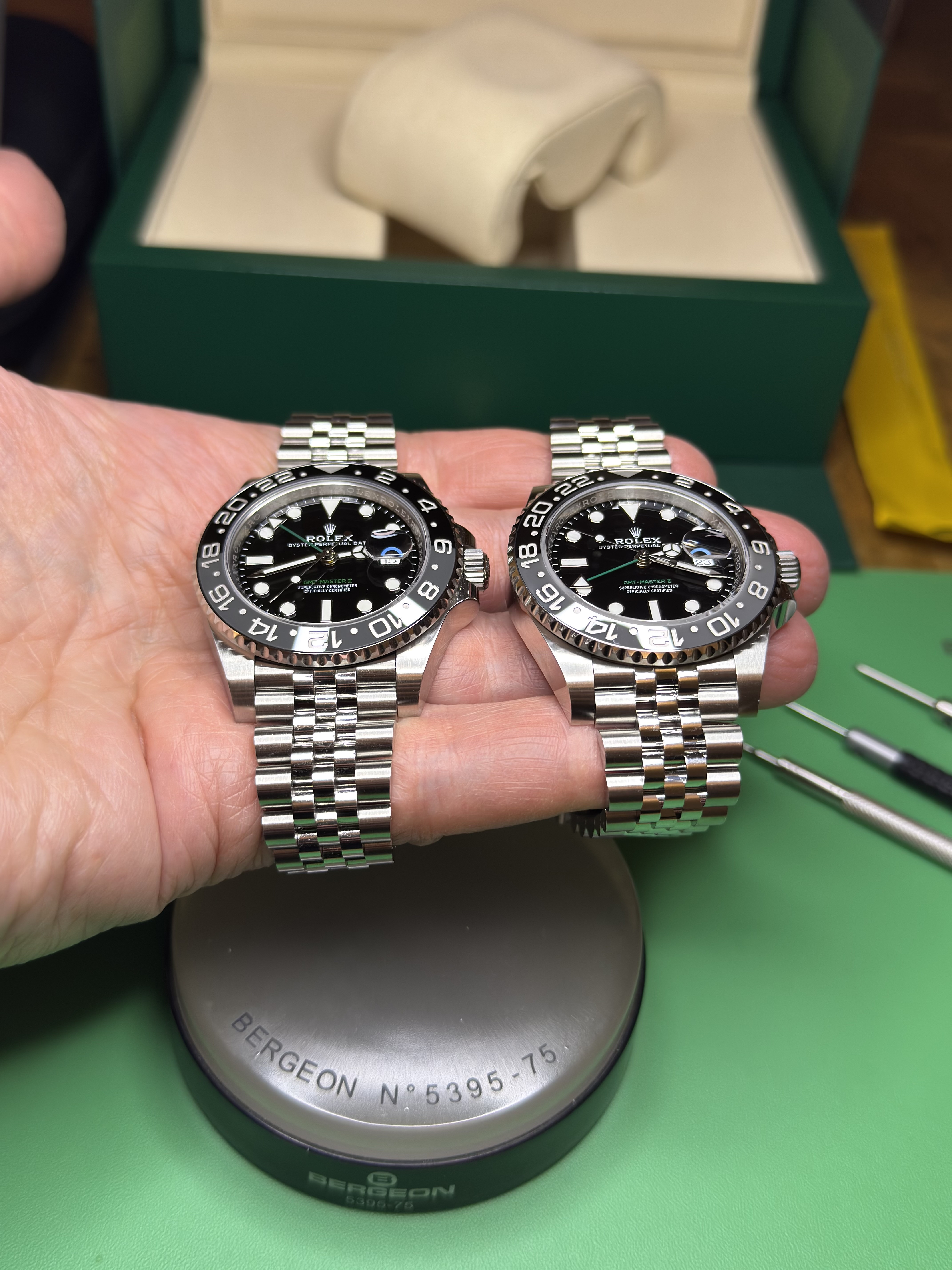 GMT 126710 Clean plus vs Gen  - Ρολόγια Replica