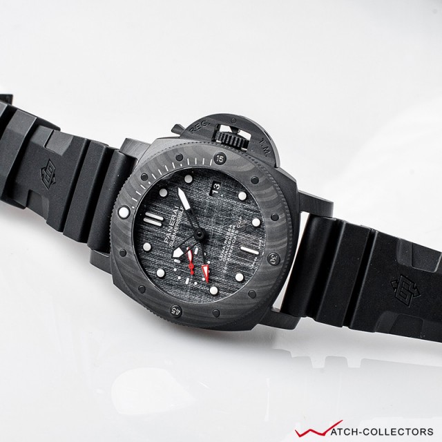 pam 1039.1 luna rossa challenger submersible carbotech circa 2019