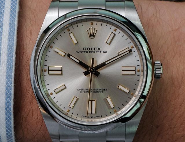 Rolex Oyster Perpetual 41 124300 watch 3 1