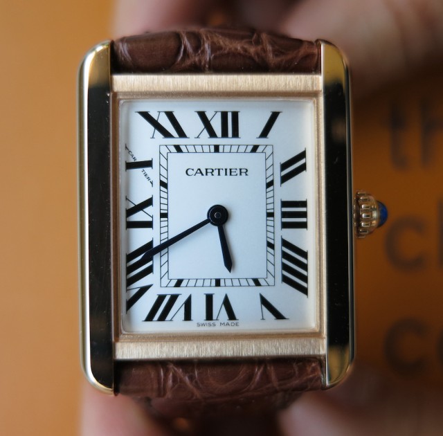 Close Cartier Tank Solo Gold IMG 5974
