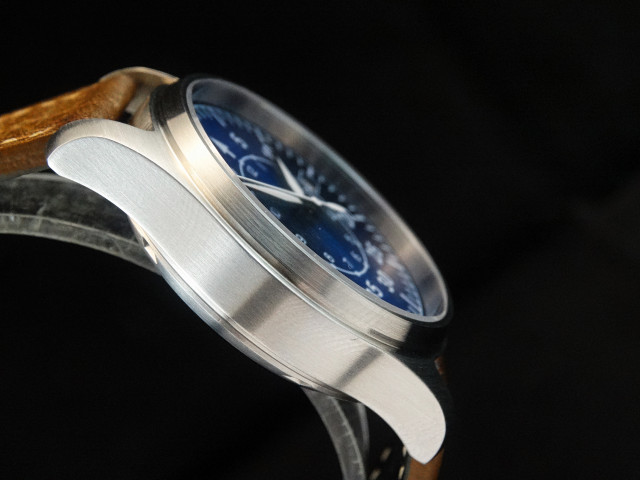 z1CUE5.jpg