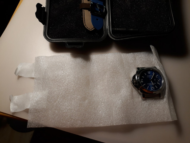 zA60f4.jpg