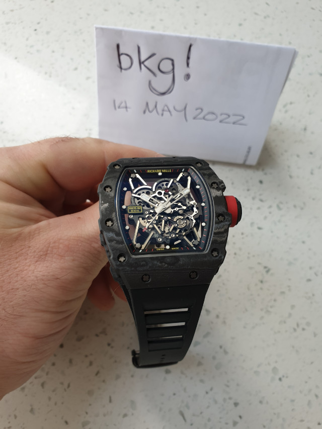 zDS6E8.jpg
