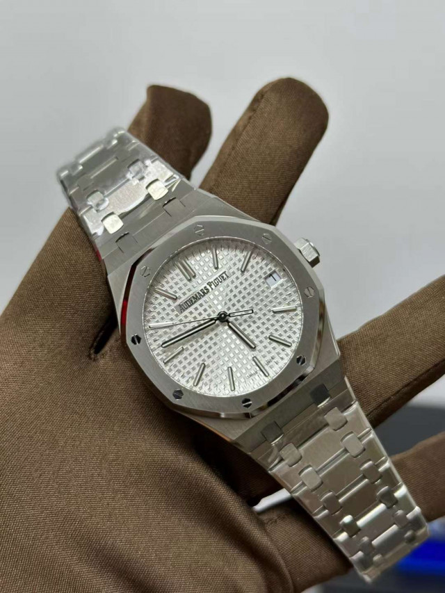15510 White 1